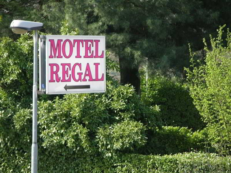 Hotel Motel Regal Vermezzo Екстериор снимка